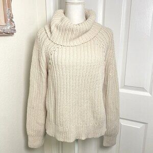 Kendall & Kylie Relaxed Chunky Knit Cowl Neck Cream Sweater Size Medium
